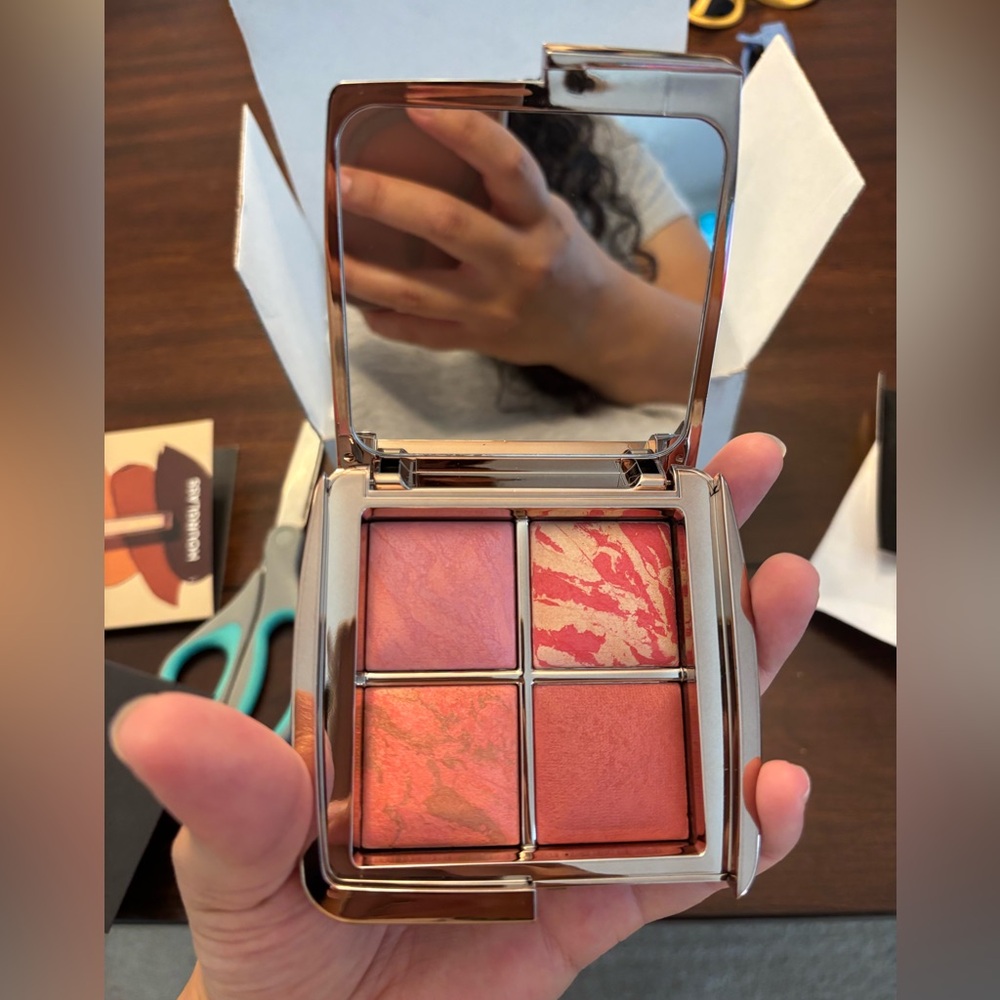 Hourglass custom palette 2026 (blushes only)